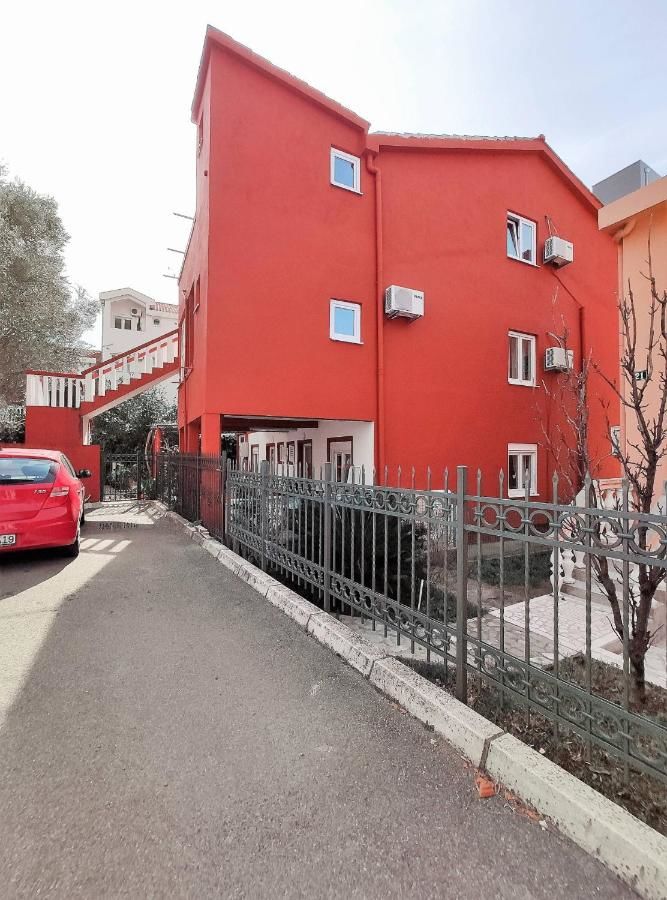 Гостевой дом Rooms and Apartments Rosa Бечичи-9