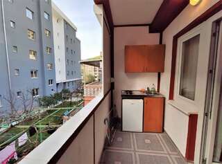 Гостевой дом Rooms and Apartments Rosa Бечичи Стандартный трехместный номер-студио-3
