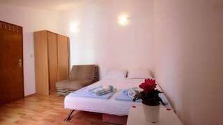 Гостевой дом Rooms and Apartments Rosa Бечичи Номер-студио с террасой-6