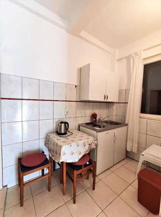 Гостевой дом Rooms and Apartments Rosa Бечичи Номер-студио с террасой-11