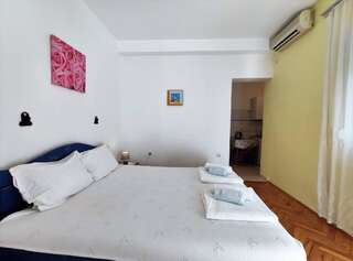 Гостевой дом Rooms and Apartments Rosa Бечичи Номер-студио с террасой-15