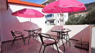 Гостевой дом Rooms and Apartments Rosa Бечичи Номер-студио с террасой-2