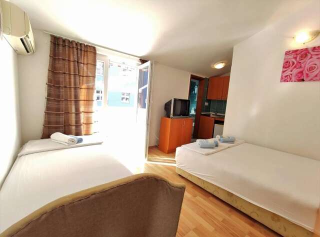 Гостевой дом Rooms and Apartments Rosa Бечичи-22
